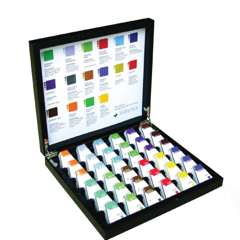Stijlvolle zwarte theekist met 36 vakken. Perfect voor horeca of als luxegeschenk. Vul met 16 Pure Tea White Line smaken.